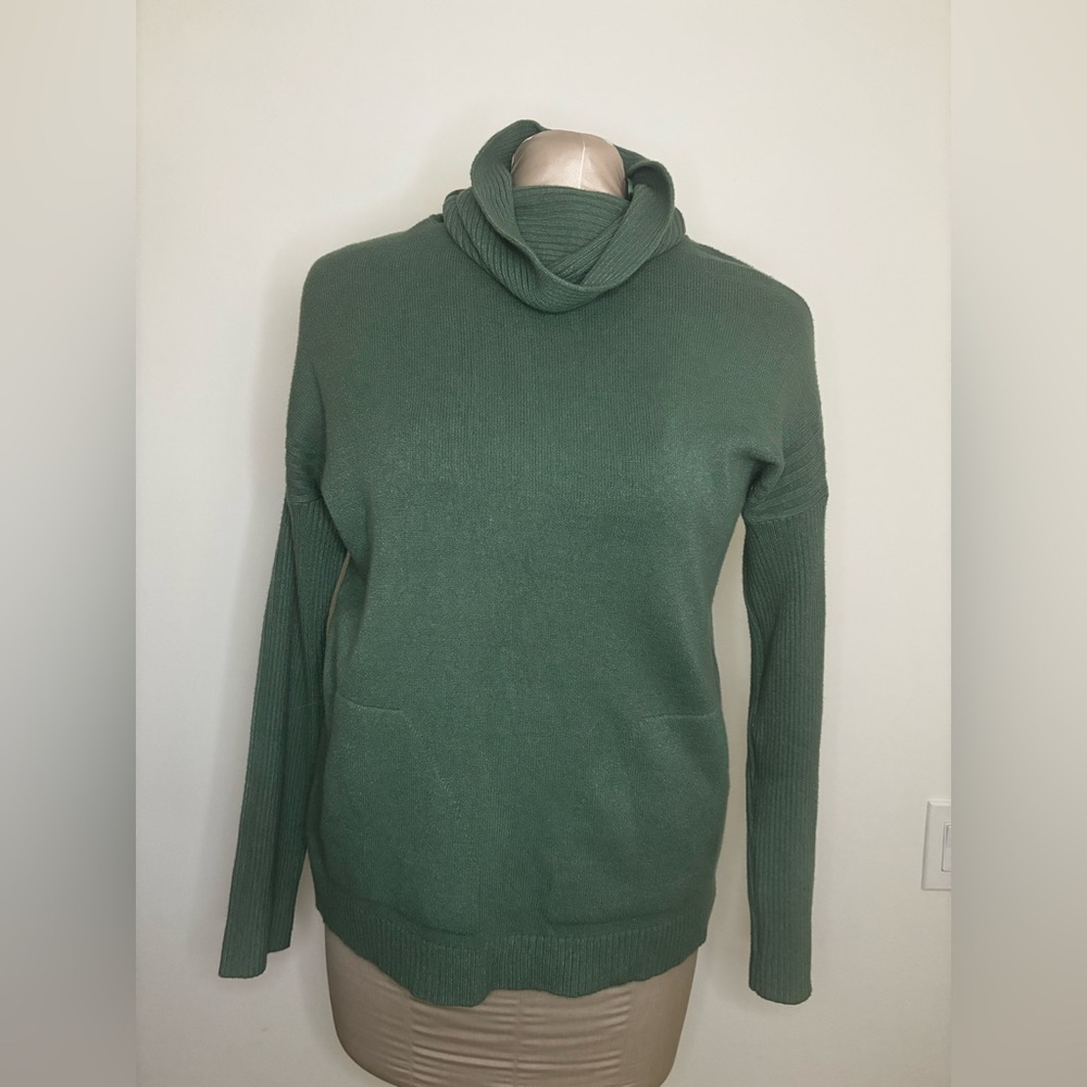 Cozy Green Women's Sweater
